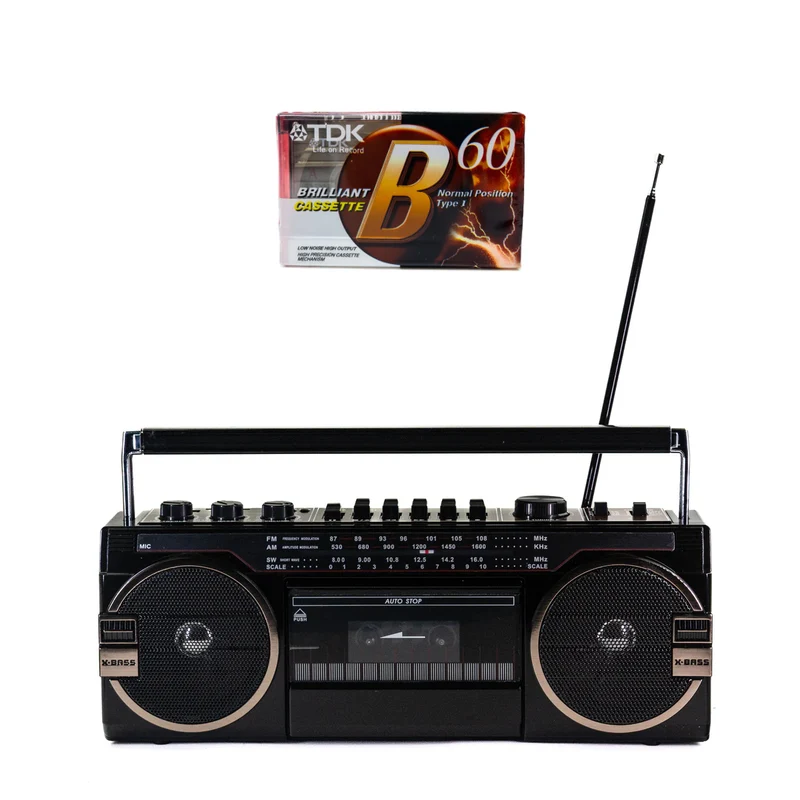 Studio 57 - Kassettspelare med FM & Bluetooth, Svart + Kassettband