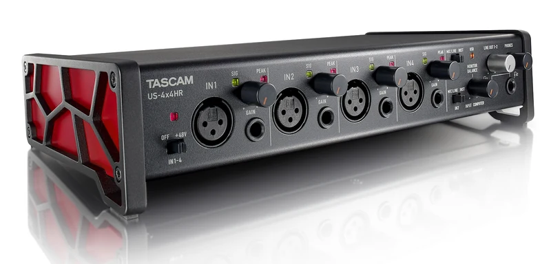 Tascam Audiointerface US-4x4HR USB 2.0 24bit / 192kHz