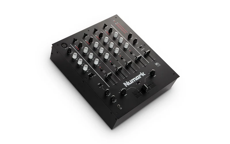 Numark M6-USB Mixer (svart)