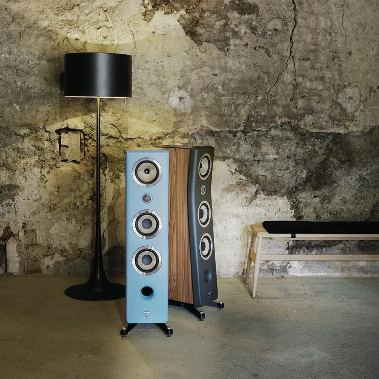 Focal Kanta No. 2 High Gloss Black Cabinet