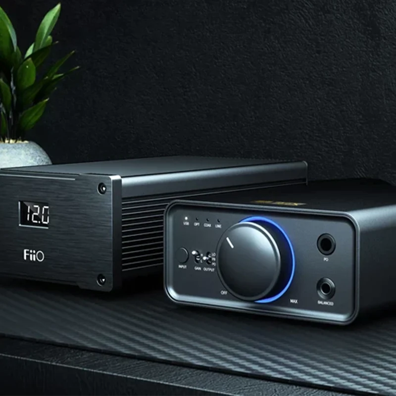 FiiO K7 DAC and Headphone Amplifier (Black)